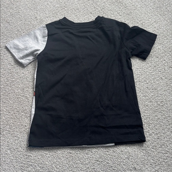 NWOT Marvel Spider-Man T-Shirt - Picture 4 of 4